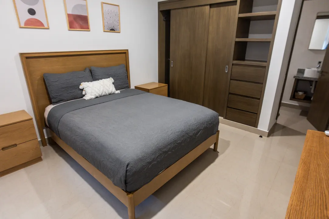 recamara con baño y closet departamento renta torre 5