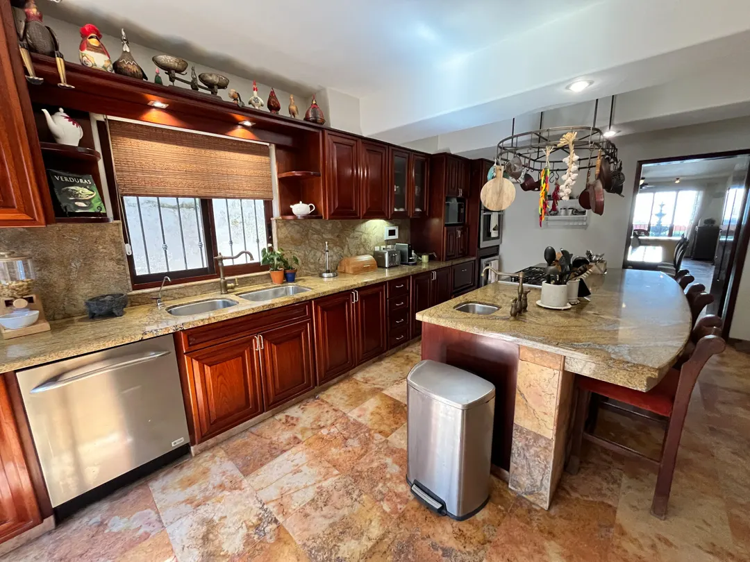 cocina equipada Casa de Lujo en Centro Histórico Mazatlán