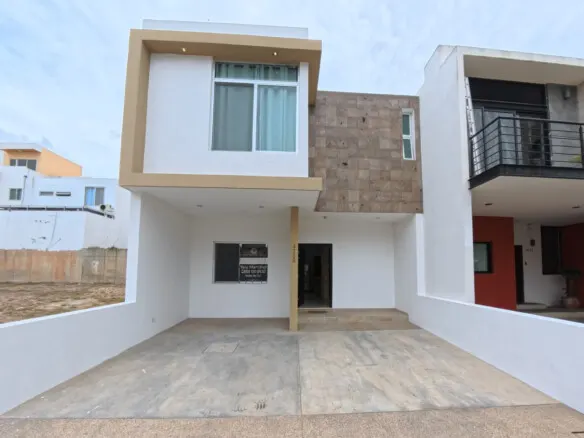 CASA RENTA COTO 10 YOLY 17