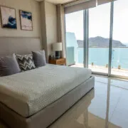 recamara principal con vista al mar departamento en venta camino al mar zona dorada
