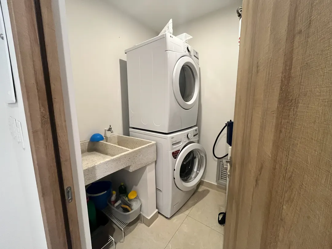 cuarto de lavandería departamento en venta camino al mar zona dorada