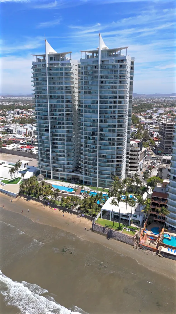 ubicación con amenidades departamento en venta camino al mar zona dorada