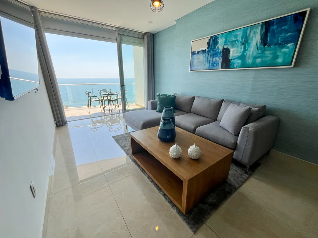 sala con vista al mar departamento en venta camino al mar zona dorada