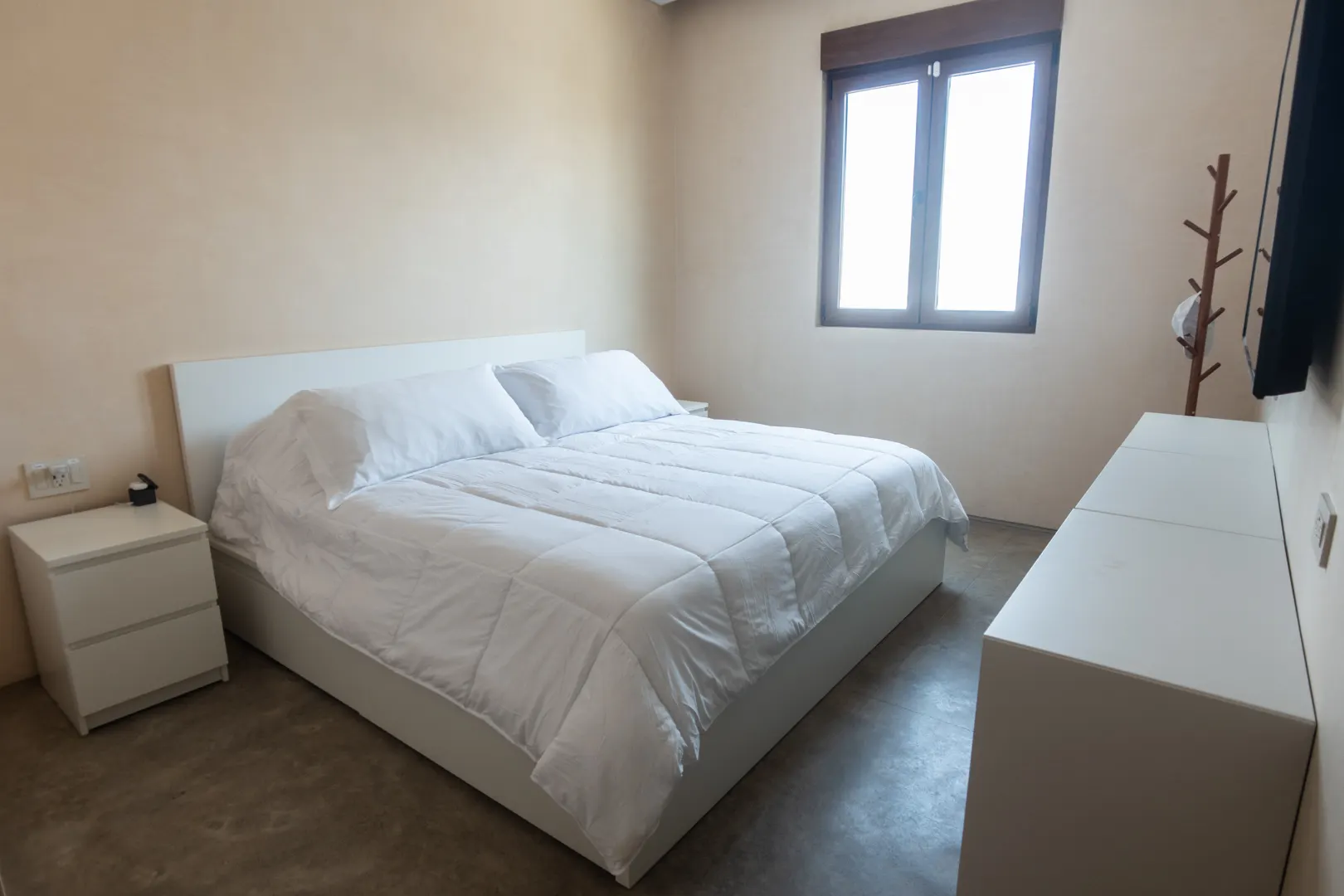 recamara secundaria con buro casa renta playa brujas