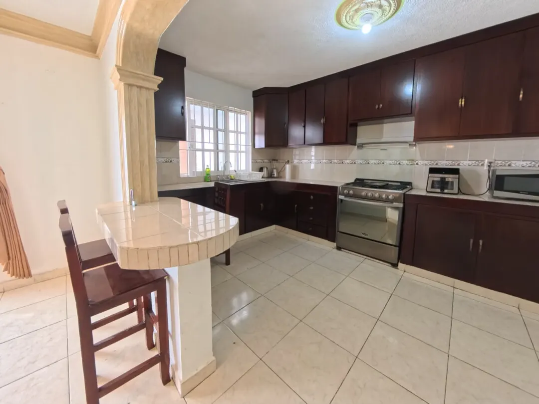 cocina equipada casa venta sábalo country en zona dorada