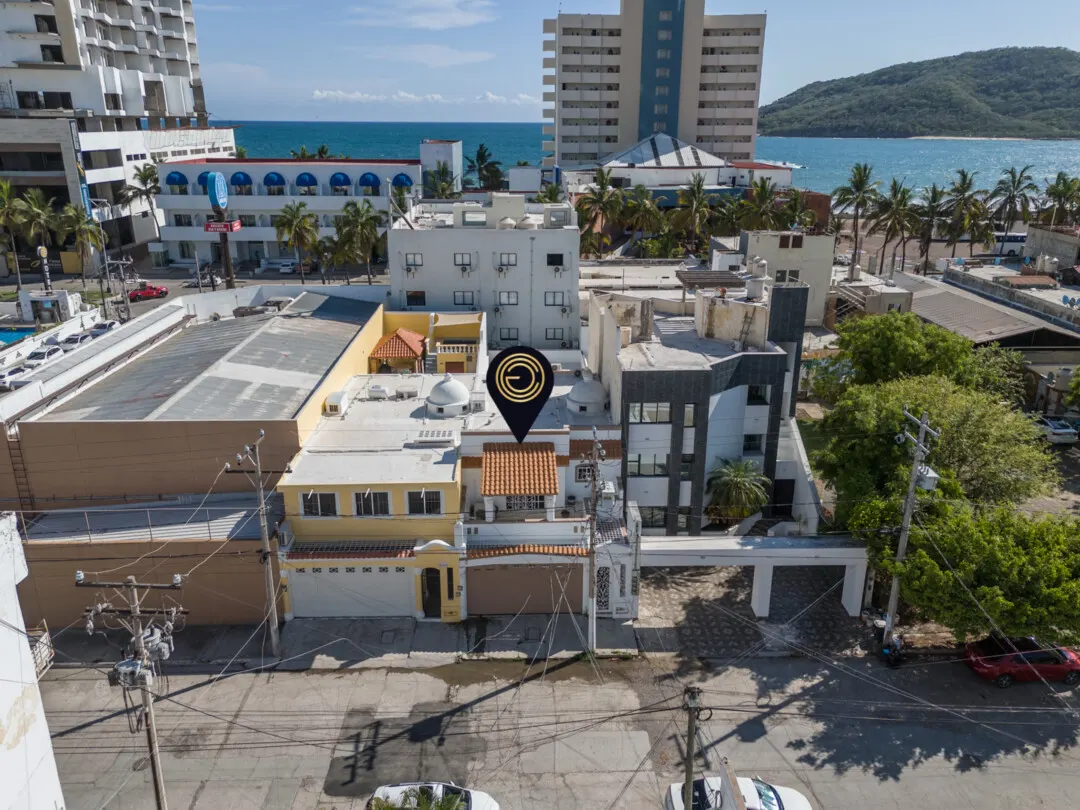 fachada casa venta sábalo country en zona dorada