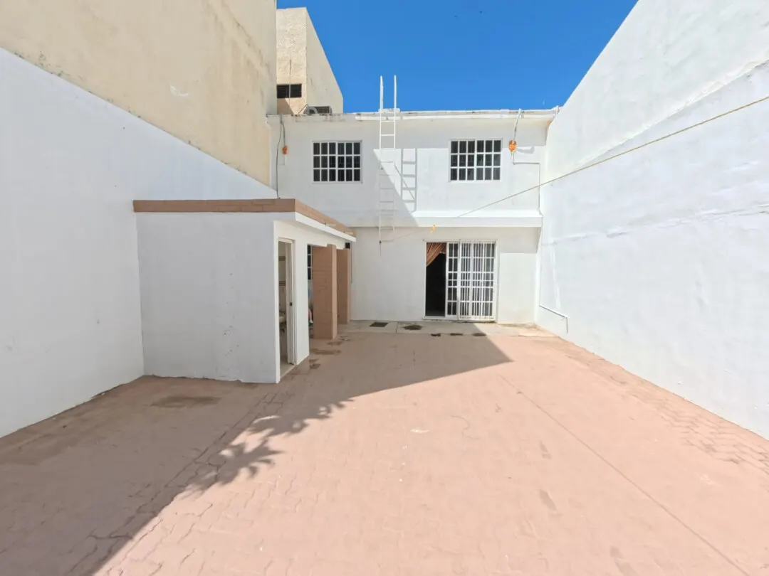 patio amplio casa venta sábalo country en zona dorada