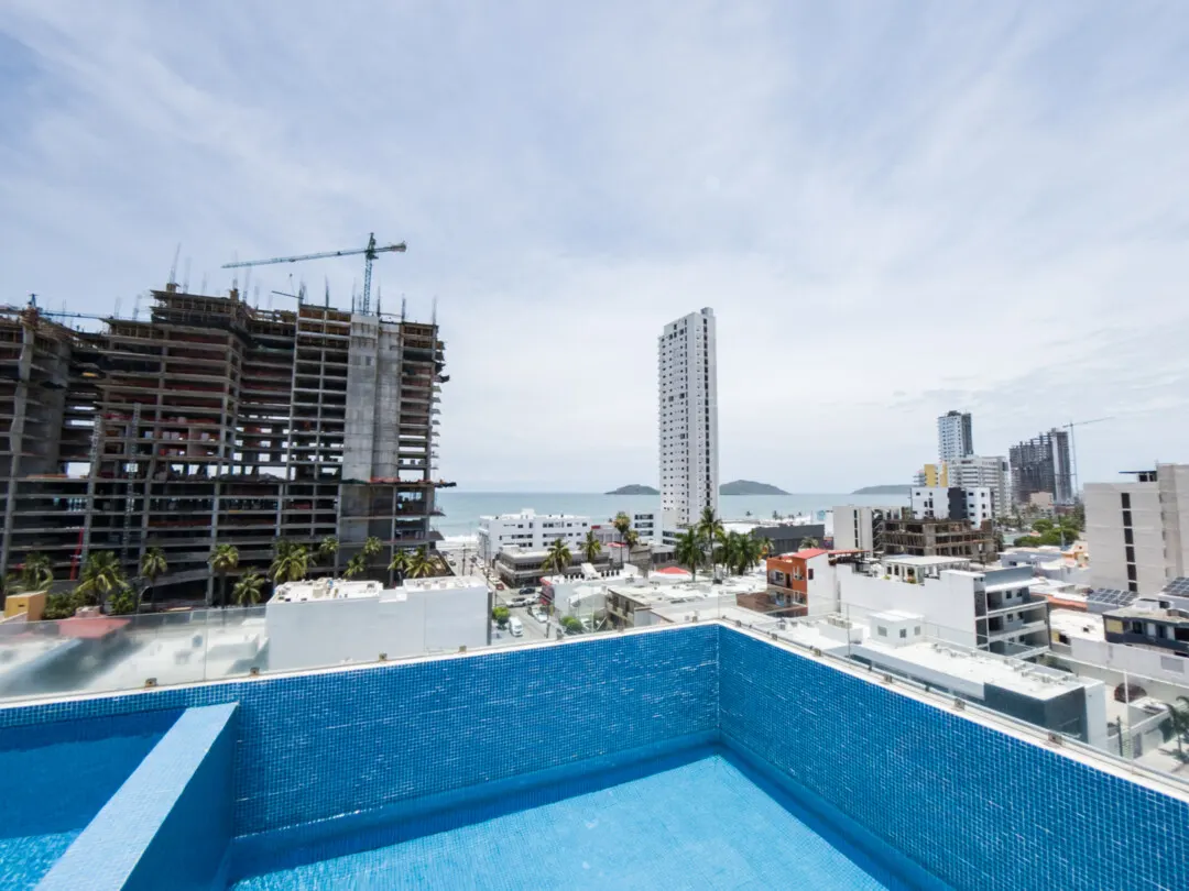 vista desde alberca departamento venta torre baluarte