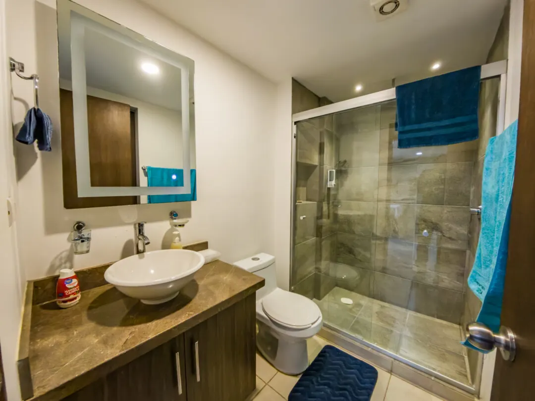 baño departamento venta torre baluarte