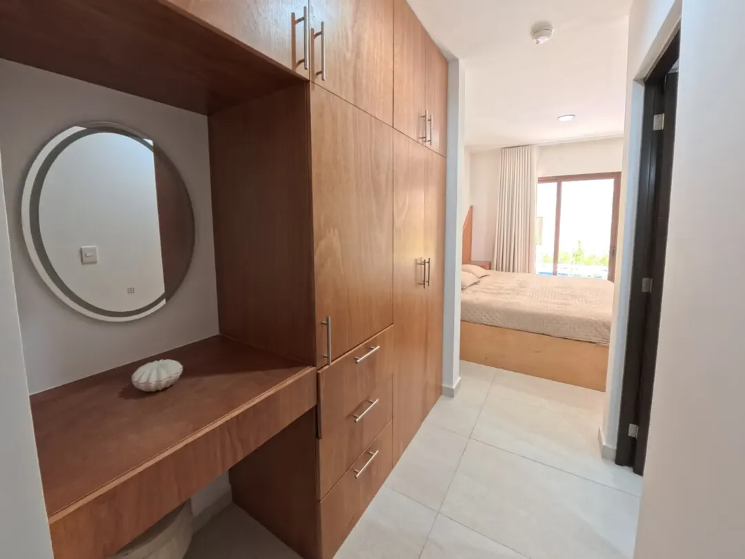 walking closet habitación principal departamento renta oceana cerritos