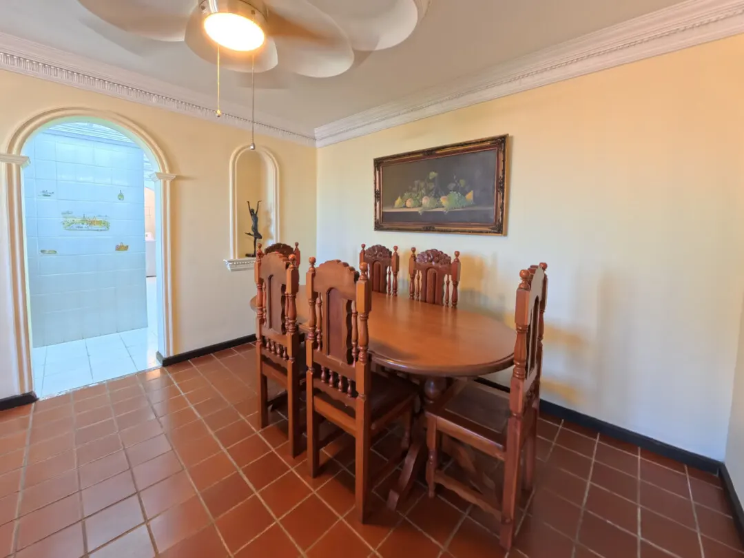 comedor con abanico de lujo departamento renta sábalo country