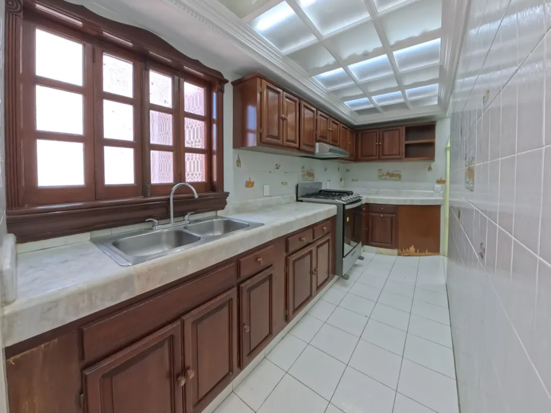 cocina equipada departamento renta sábalo country