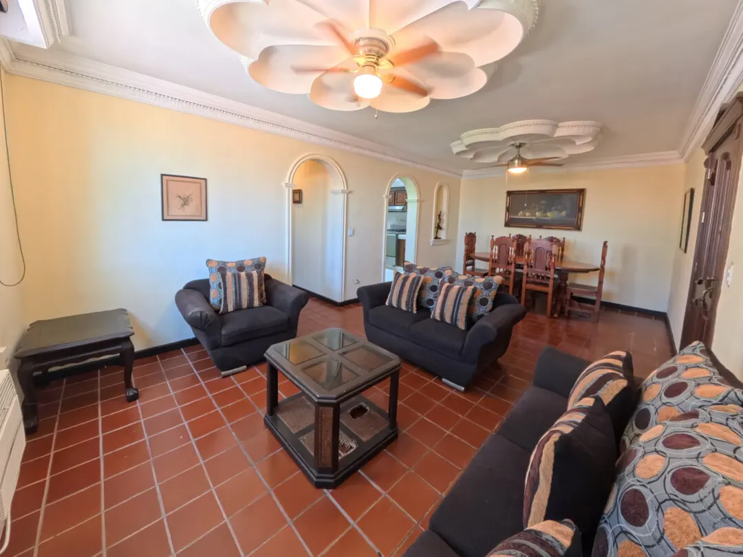 sala y comedor departamento renta sábalo country