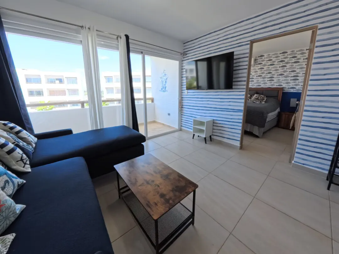 sala de televisión departamento venta almarena