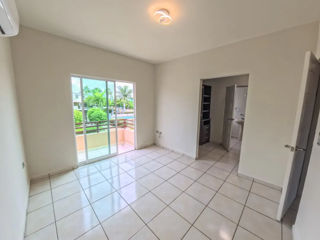 recamara principal de casa en venta en hacienda del seminario mazatlán