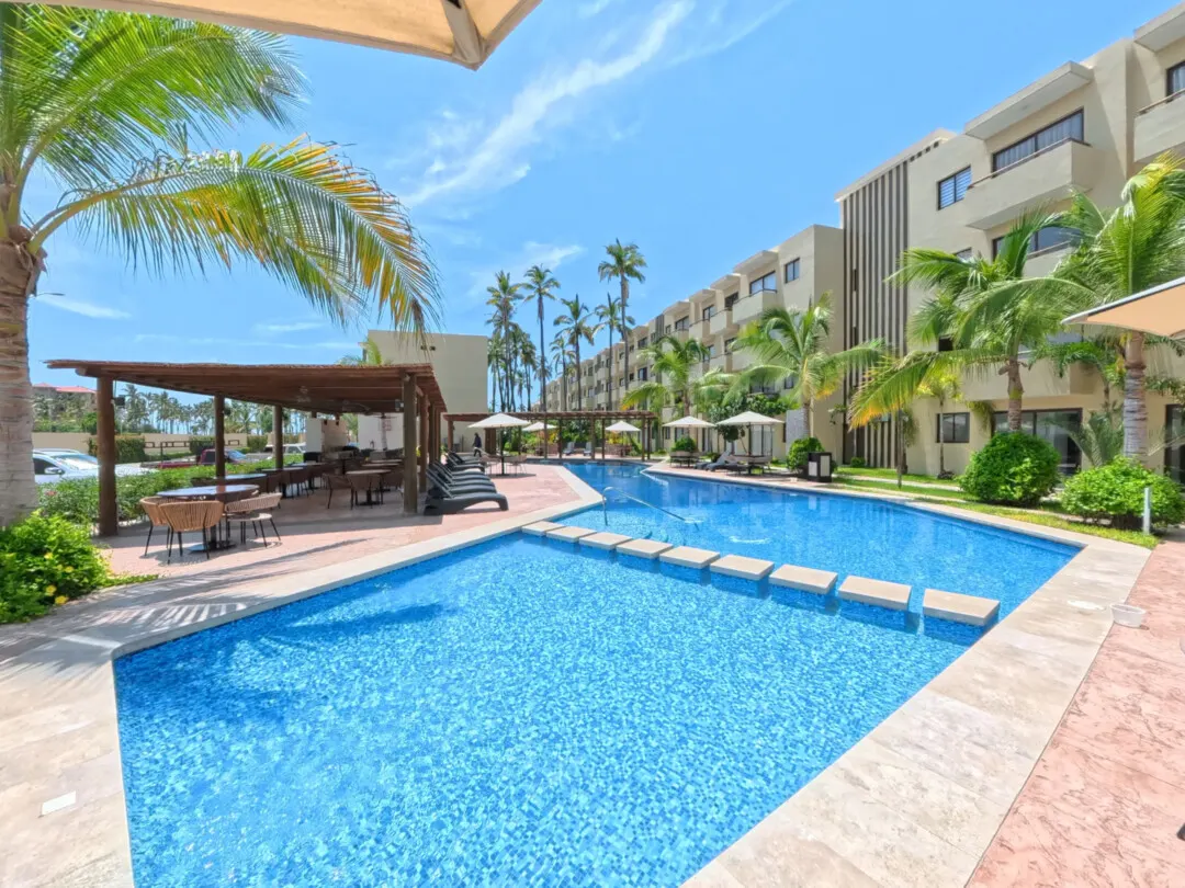 alberca principal Departamento Renta Oceanna Mazatlan Cerritos