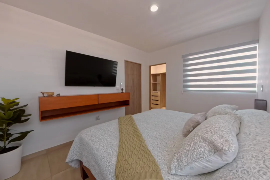 Recamara con televisión Casa Venta Almarena