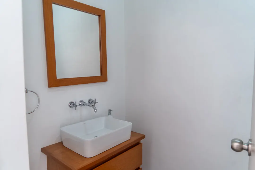 Baño con espejo Casa Venta Centro