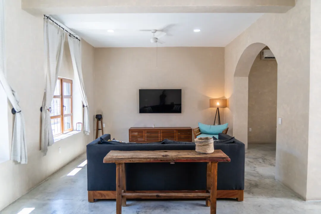 Sala con su tele Casa Venta Centro