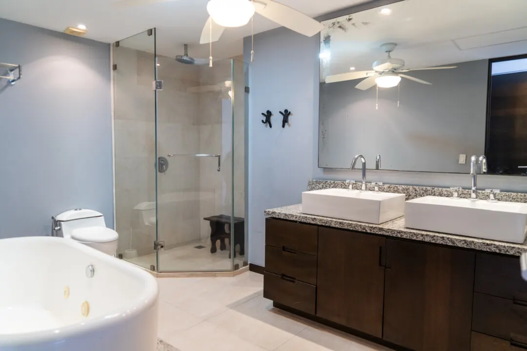 Baño y regadera Condominio en Venta Península