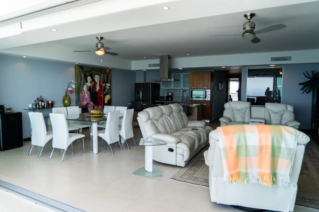 Cocina, comedor y cocina Condominio en Venta Península