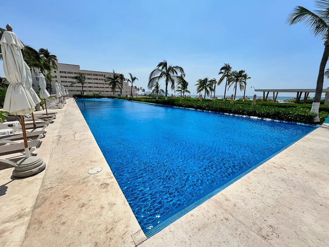 Alberca Condominio en Venta Península