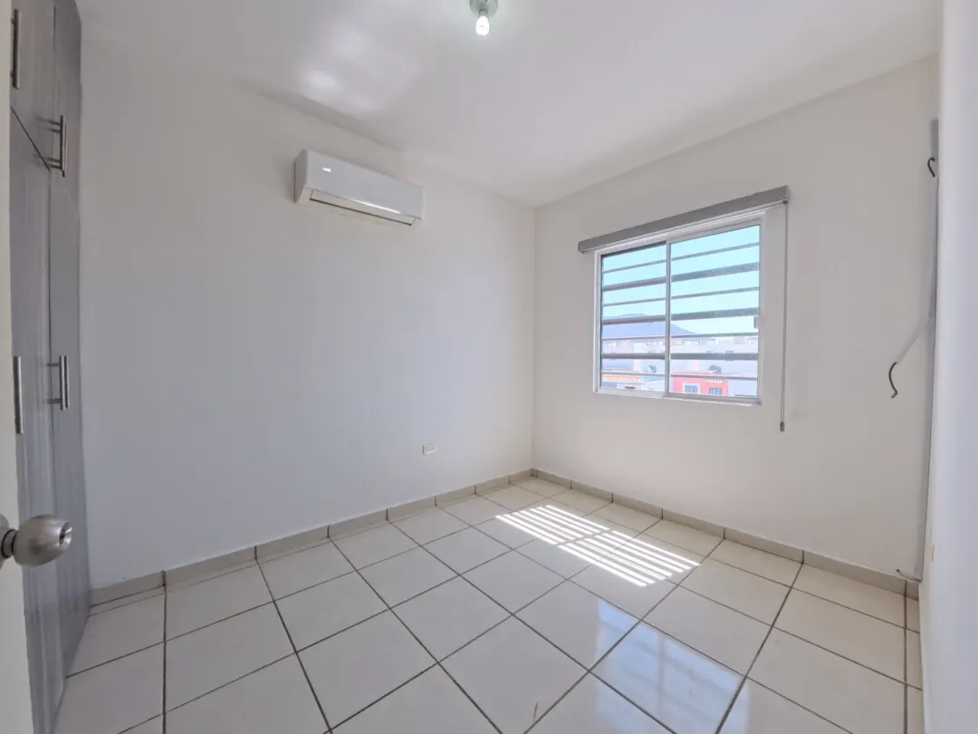 Casa de 3 Recámaras con Alberca y Seguridad en Hacienda del Seminario