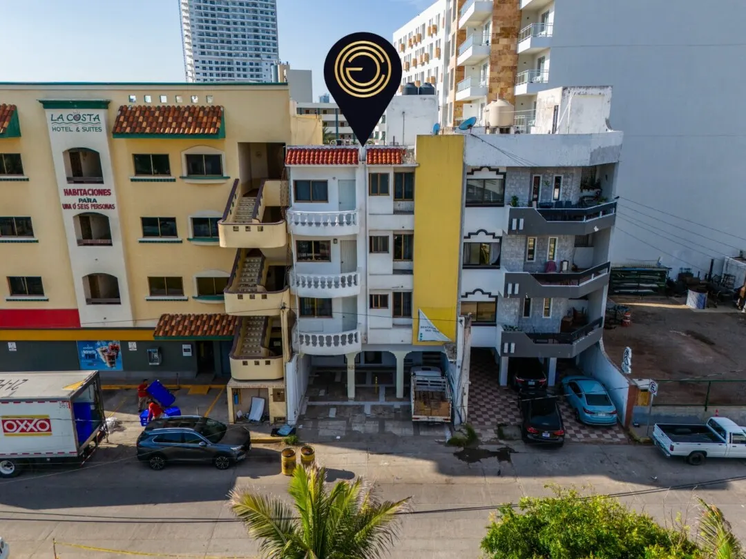 default Vista aérea del edificio de 7 departamentos en venta sobre calle Florida, Zona Dorada, Mazatlán
