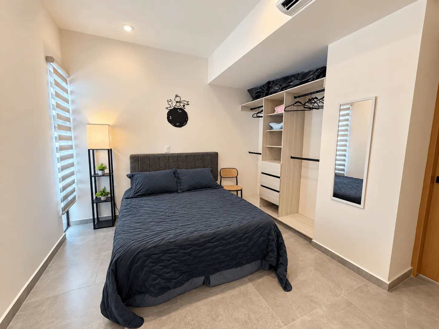 Departamento en Venta en Torre Zafira, Piso 7 con Vista al Mar – Sábalo Country, Zona Dorada