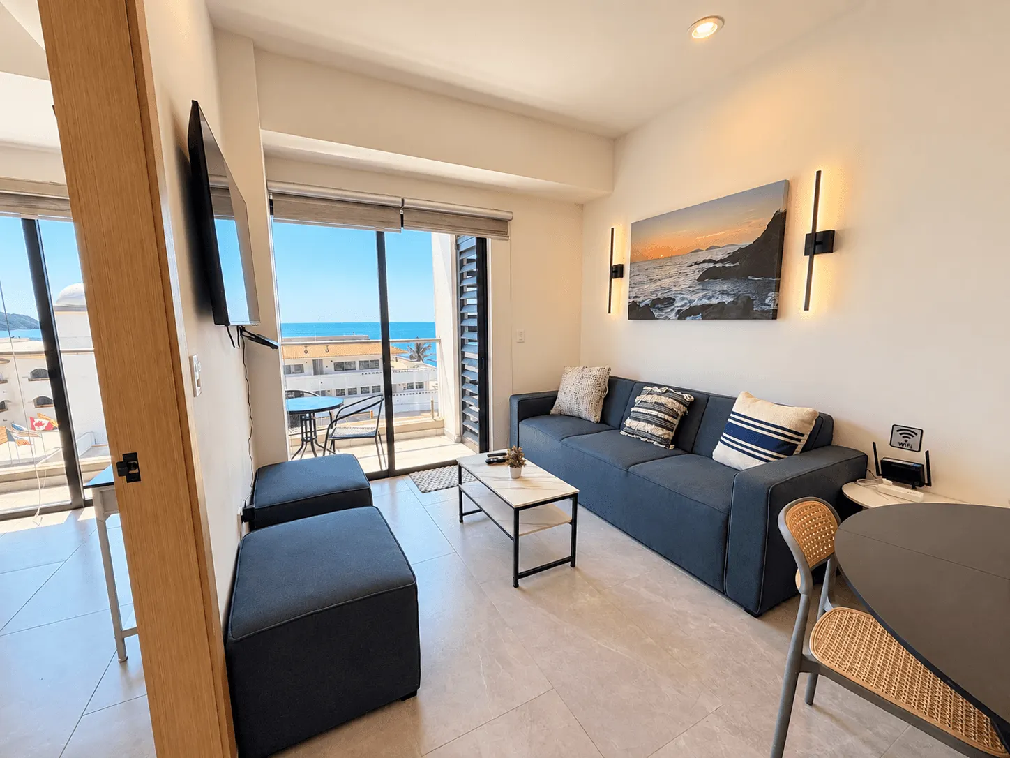 Departamento en Venta en Torre Zafira, Piso 7 con Vista al Mar – Sábalo Country, Zona Dorada