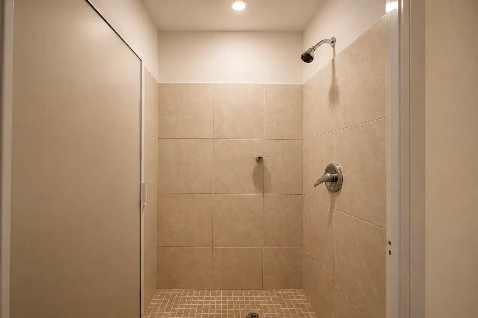 Baño con regadera departamento en venta Marina Mazatlán