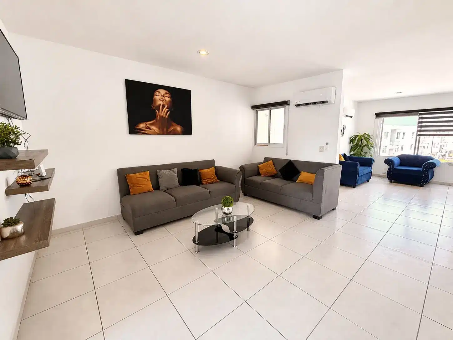 Alejandria-departamento-venta-Fabian-Mazatlan10 Sala principal amueblada con decoración, Alejandría Residencial