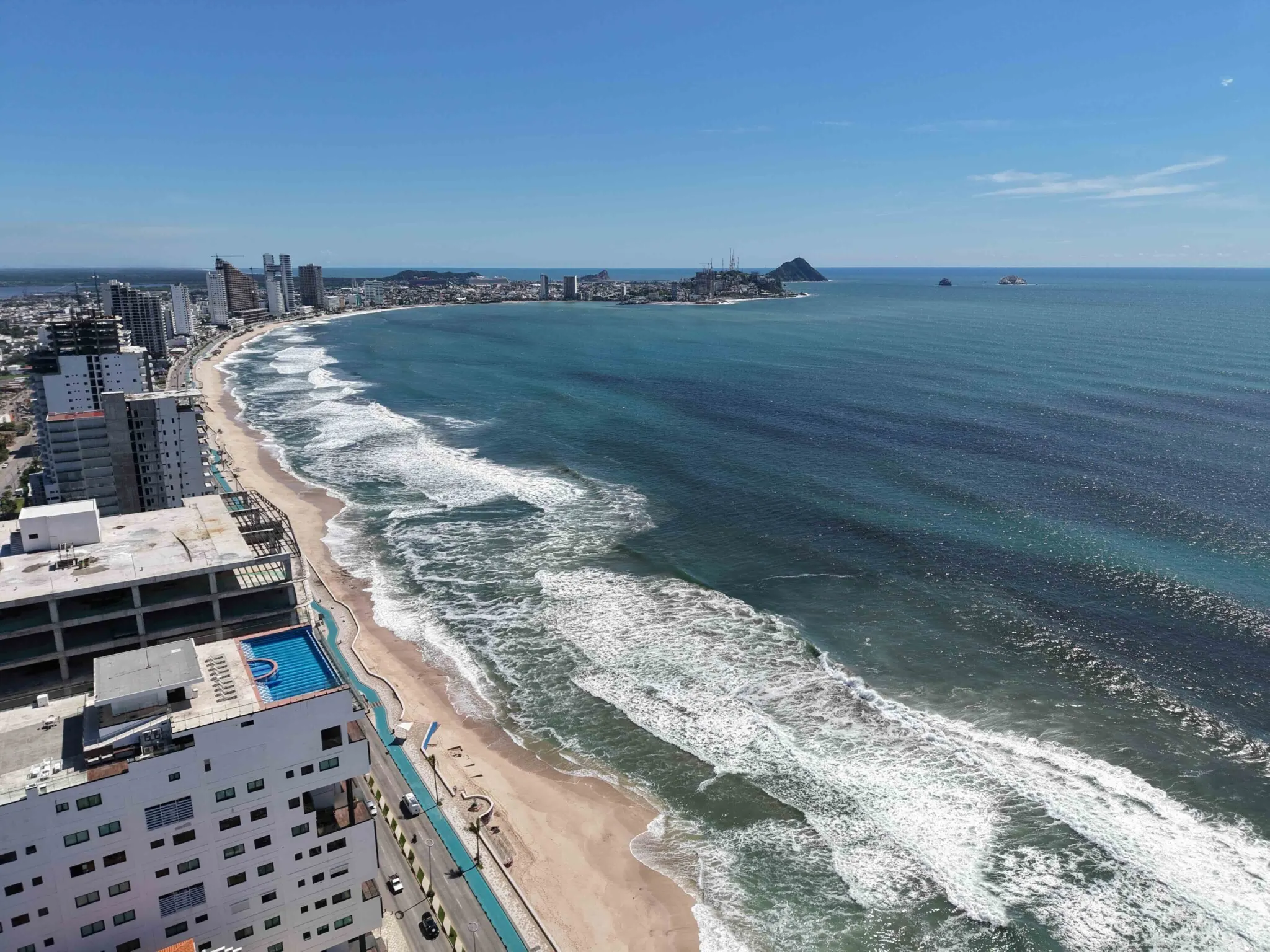 default Departamento en Venta en el Malecón de Mazatlán – Torre Central 102, 2 Recámaras Amueblado