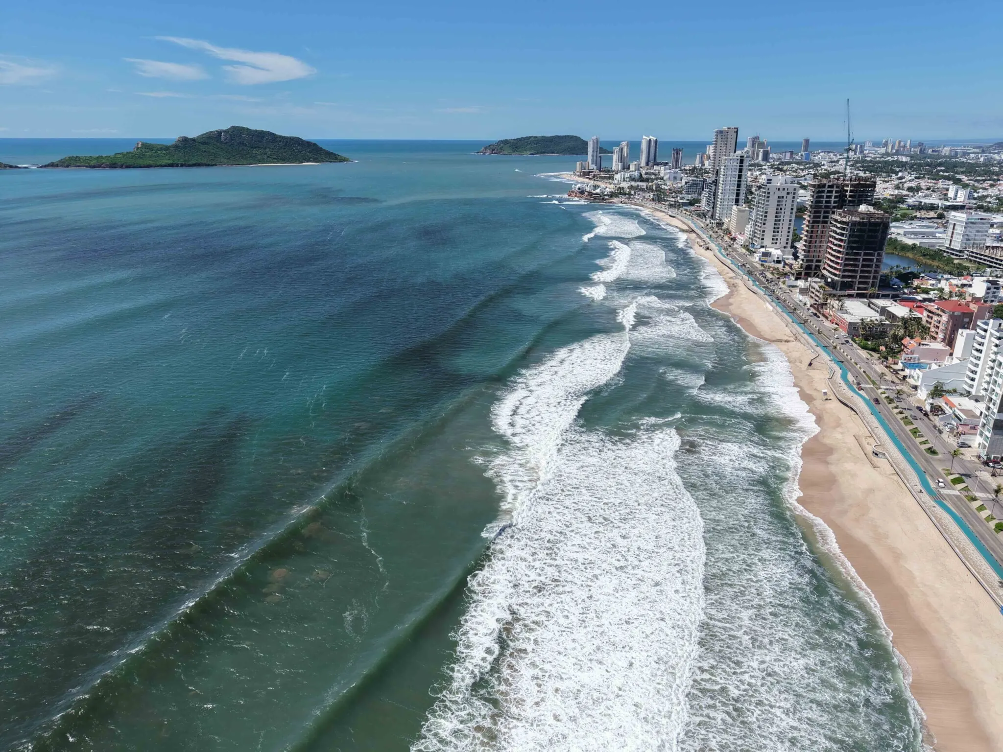 default Departamento en Venta en el Malecón de Mazatlán – Torre Central 102, 2 Recámaras Amueblado
